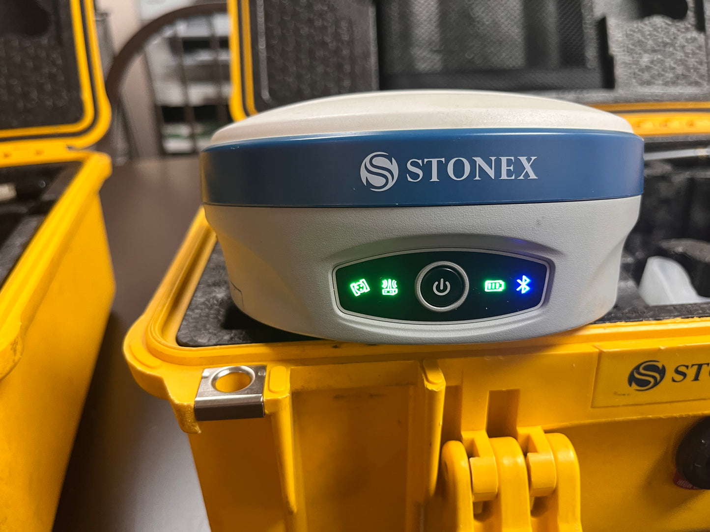 Preowned S900A GNSS Receivers