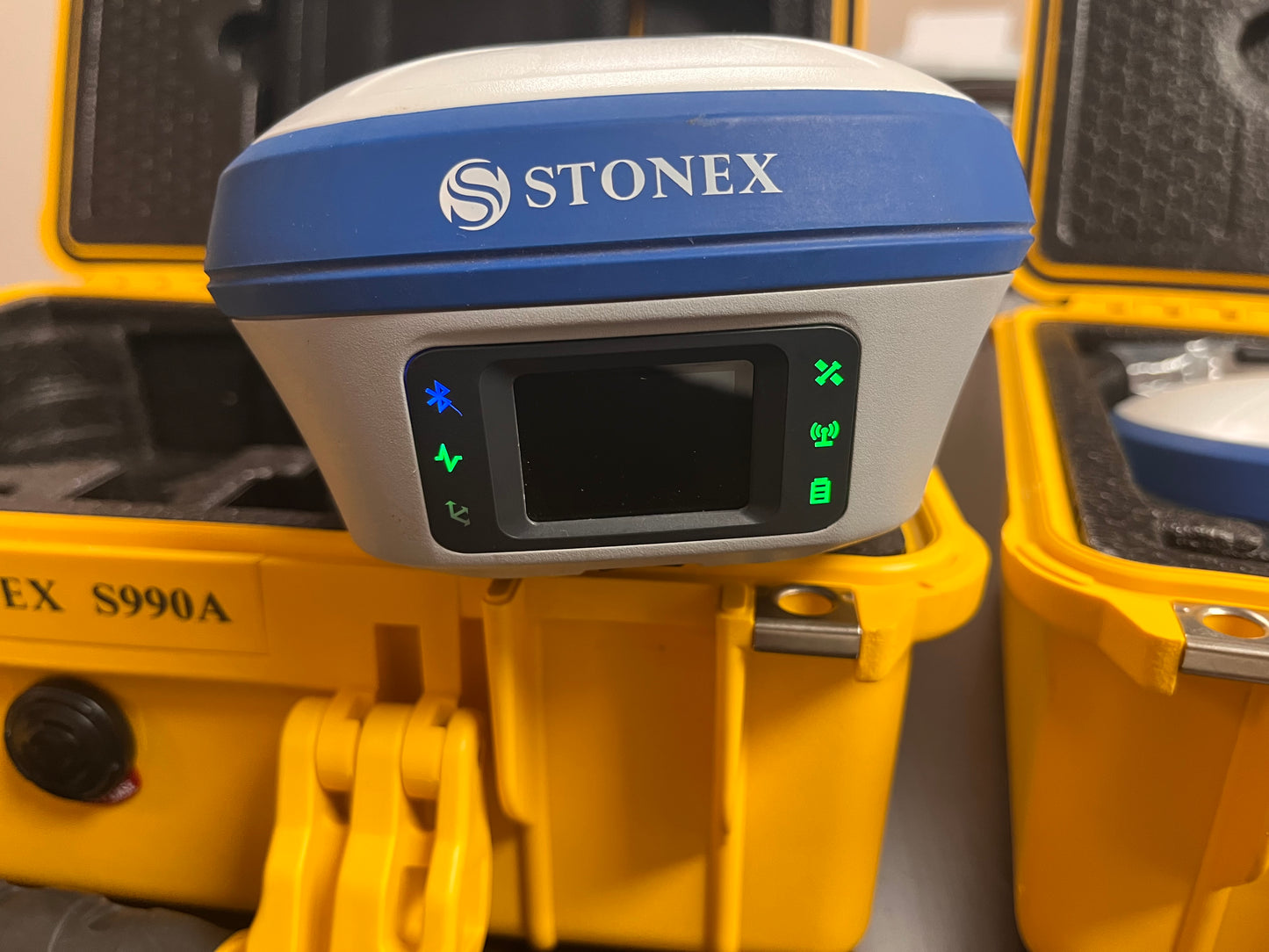 Preowned S990A GNSS Receiver - SOLD